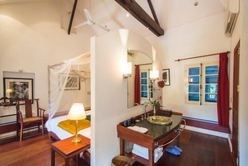 room detail thumbnail 1