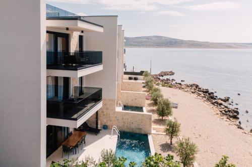 Beachfront Escape Villa Nevera in 瑟里尼