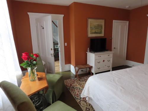 Captain Hugo's Guesthouse STR26-36 in Rockland (ME)