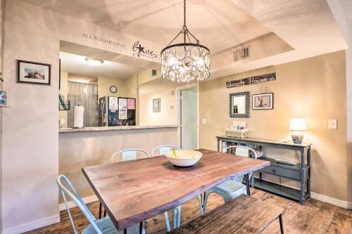 St Augustine Beach Condo with Patio and Pool Access! in Butler Beach, USA