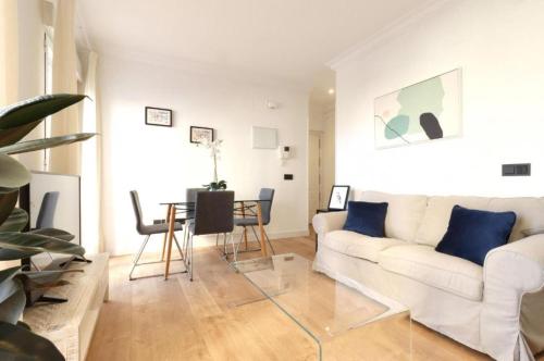AH-Apartamentos de Diseño en Madrid Río, Madrid (foto 6)