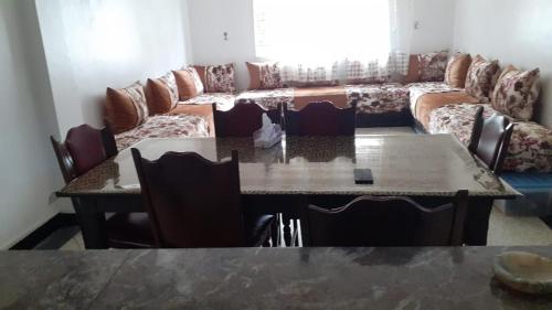 3 bedrooms, 9 beds