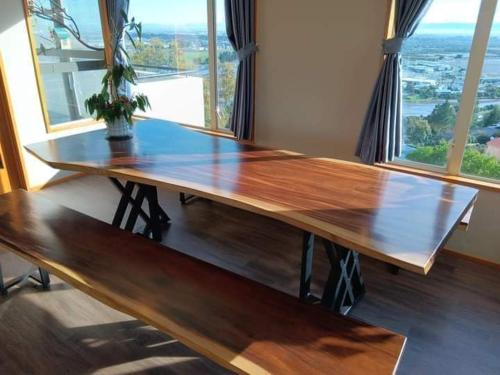 Homestay, Millions Dollar view, 9 kms to city center in Mount Pleasant