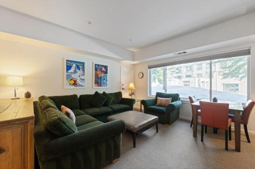 Palisades Tahoe Lodge Rentals Premium Studio #105 in โอลิมปิกแวลเลย์