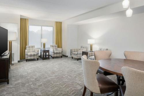 SpringHill Suites by Marriott Athens West - image 8