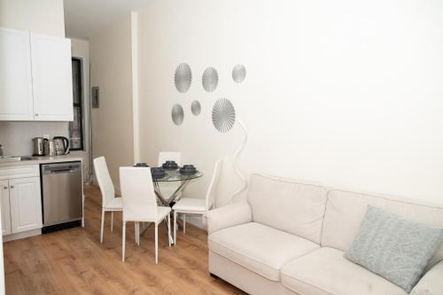East Village Center Apartment w Full Amenities Great New York Location, New York (Foto 4)