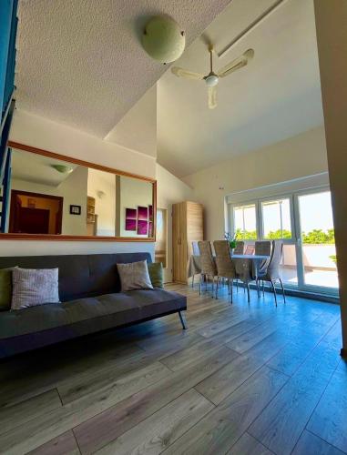 Apartments by the sea Privlaka Zadar - 23749 - image 2