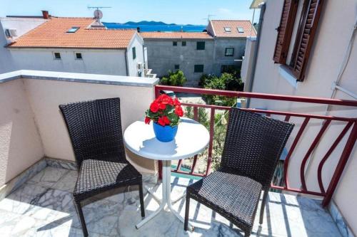 Double Room with Balcony and Sea View image 2
