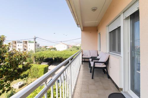 Three-Bedroom Apartment with Terrace image 3