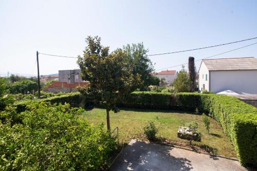 Three-Bedroom Apartment with Terrace image 2