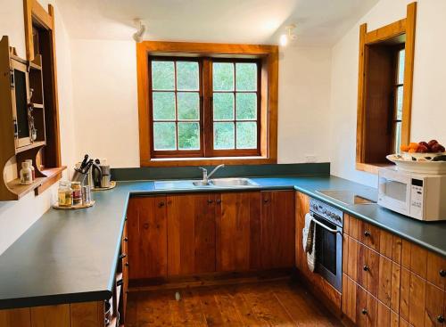 Four Fathom Bay Retreat in Marlborough Sounds