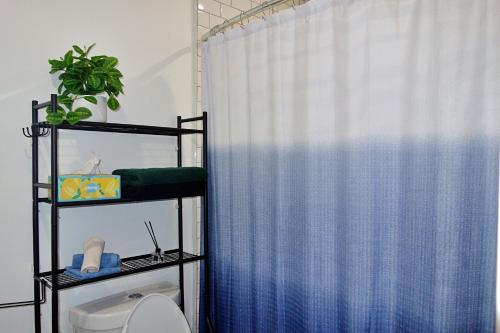 Casa Mid City - Centrally Located 1BR Getaway with Private Yard, Los Ángeles (foto 7)
