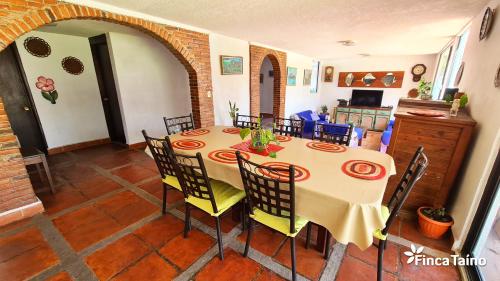 Létesítmények, Finca Taino. Hermosa casa con alberca in Las Fincas