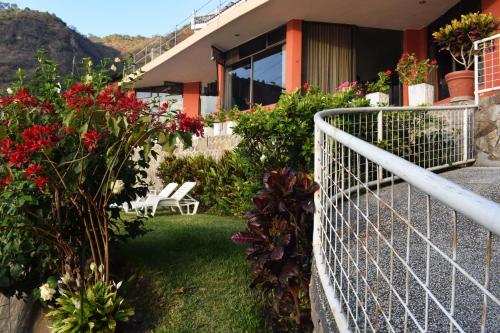 Casa Gaspar on Lake Atitlán (Casa Gaspar on Lake Atitlan) in Sanantonio Palopo