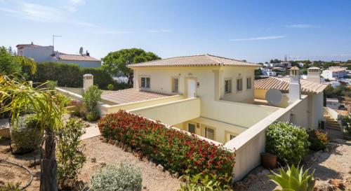 Villa Povo do Burro beautiful and elegant villa few minutes walk to resort centre - image 4