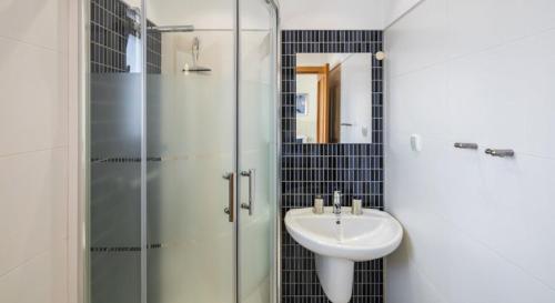 Villa Povo do Burro beautiful and elegant villa few minutes walk to resort centre - main image
