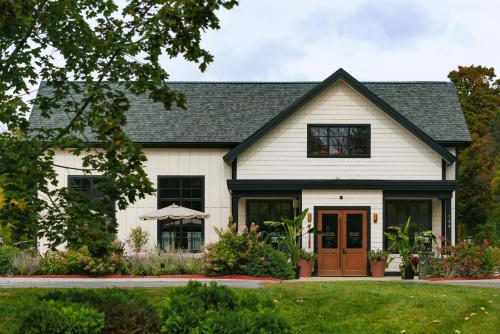 Berkshires Untold - Tap to explore photos