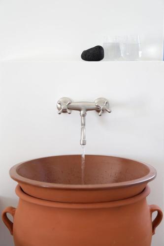 Wonderful Santorini House Villa Nykteri Private Pool Sea Views & Plunge - image 3