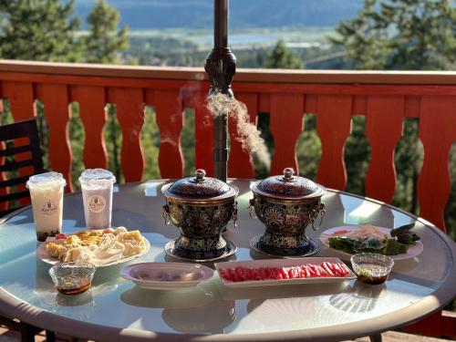 ห้องอาหาร, Rocky Mountain Springs Lodge in เรเดียมฮอตสปริง (บริติชโคลัมเบีย)