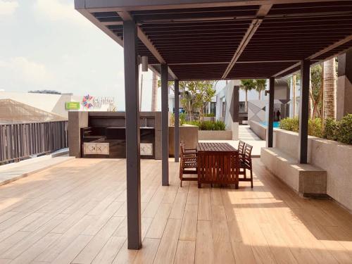Dandy Homes at i-City 'WiFi TV Box and 1 Carpark' in Shah Alam