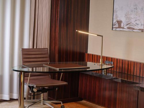 room detail thumbnail 2