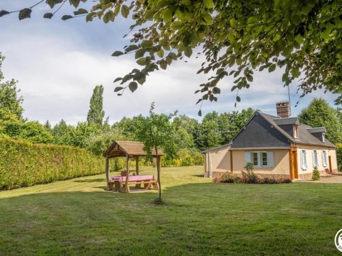 . Maison de charme rénovée avec jardin clos, proche Gerberoy et Beauvais, idéale pour familles et randonneurs - FR-1-526-13