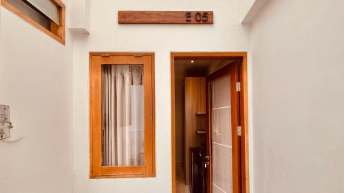 Standard Double Room image 2