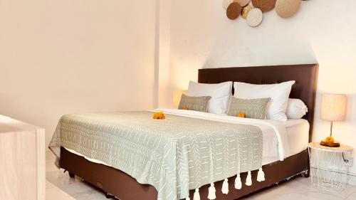 Standard Double Room image 6