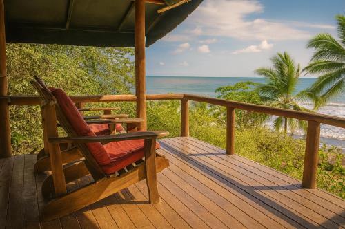 Apkārtne, La Leona Eco Lodge in Carate