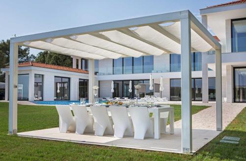 Oprema, Stunning Seafront House In Istria Villa Vrsar Magnifique in Petalon