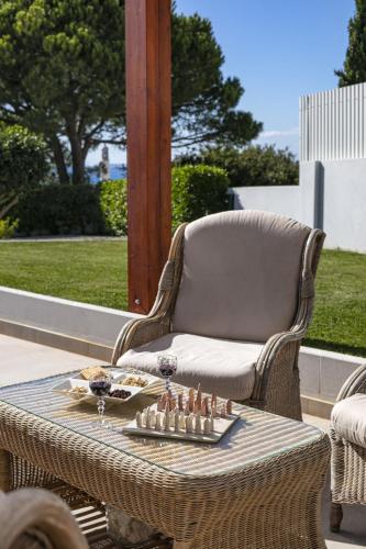 Casa Azenhaga - 100m from the beach - magnificent 3 bedroom villa sleeps 8 with amazing sea views - main image