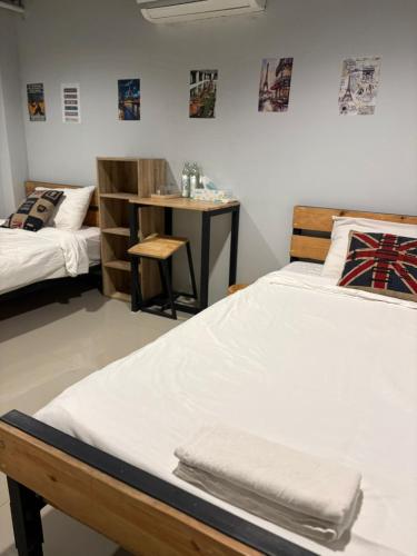 room detail thumbnail 0