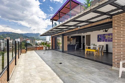 4300 sqft Luxury Penthouse with Stunning Views