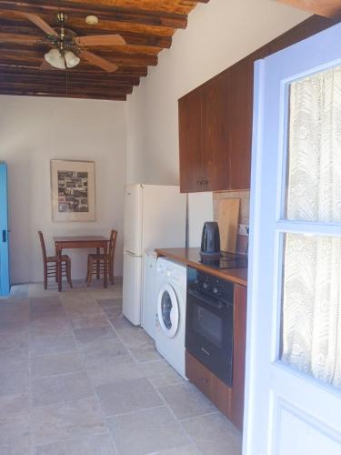 virtuve, Hillside Cozy Apartment in Skarinou