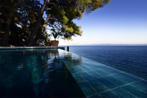 Spectacular Beachfront Brac Villa 6 Bedrooms Villa Selca Violet – khách sạn tại Selca