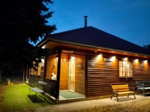 A szálláshely kívülről, Vacsacsi vendégház (Vacsacsi vendeghaz) in Berekfürdő