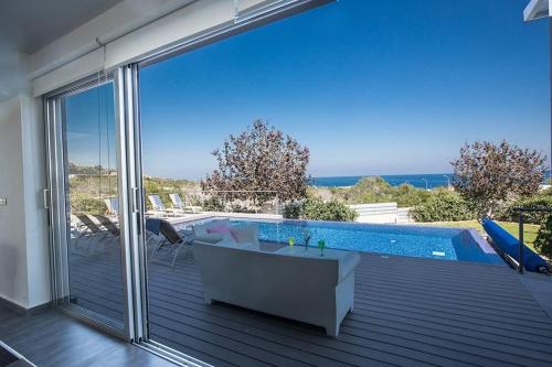 Villa Kono Sunshine - Luxury 4 Bedroom Cape Greco - Villa Close To Beach With Panoramic Views, Protaras