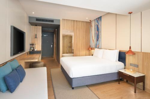 room detail thumbnail 1