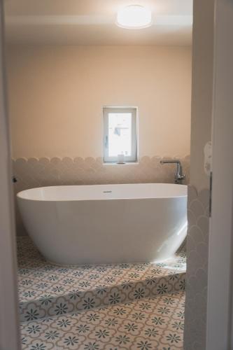 حمام, Übernachten im Wahrzeichen I Das Brückenhaus (Ubernachten im Wahrzeichen I Das Bruckenhaus) in Bad Kreuznach