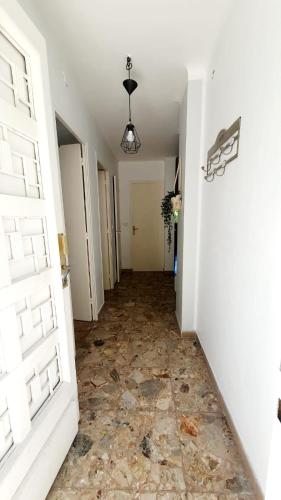 Bas de villa T3 avec piscine in La Rose