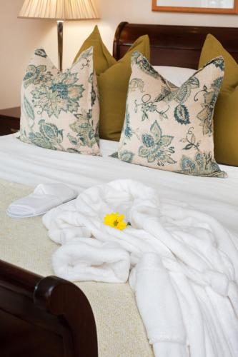 Standard Room image 5