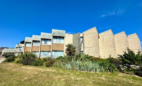 ทัศนียภาพภายนอกโรงแรม, Hotel Chantereyne in แชบูร์ก-ออคเตอวีล