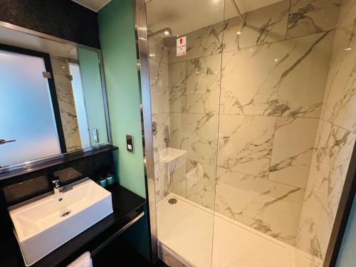 Crowne Plaza London - Kingston an IHG Hotel - main image