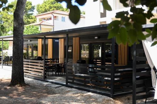 INNOVA TravelVir - Mobhome SeaLaVie - Location saisonnière - Pakoštane