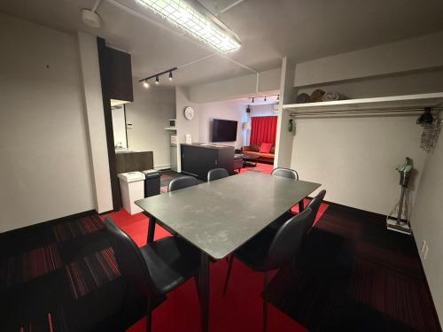 Deluxe Suite image 6