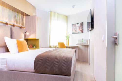Double Room for individul Use (1 Person) image 3