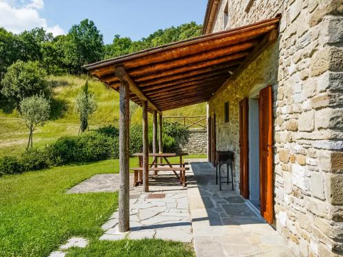 Зовнішній вигляд готелю, Apartment in a holiday home in Анг'ярі