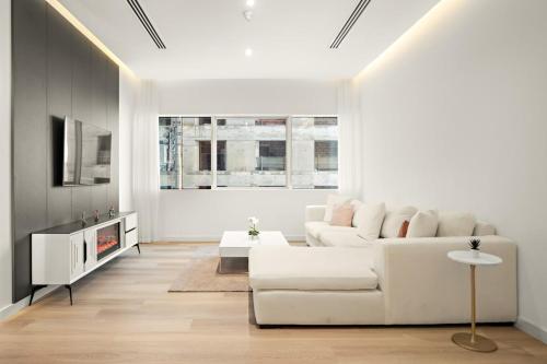 2BR Dubai City Skyline View Near Marina Walk Dining Shops & JBR, Dubai (photo 2)