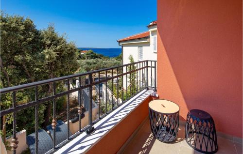 Vaade, Beautiful Home In Miholascica in Miholašćica