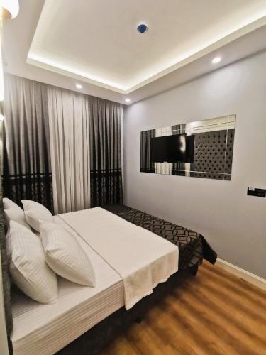 2 bedrooms, 3 beds